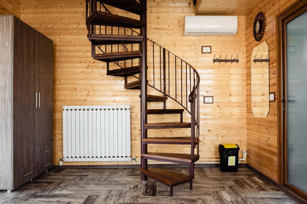 Apartmán La Maria Si Ioana Curtea de Argeş Exteriér fotografie