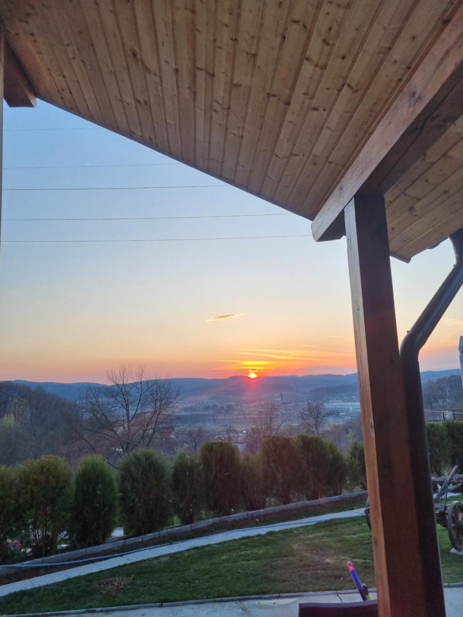 Apartmán La Maria Si Ioana Curtea de Argeş Exteriér fotografie