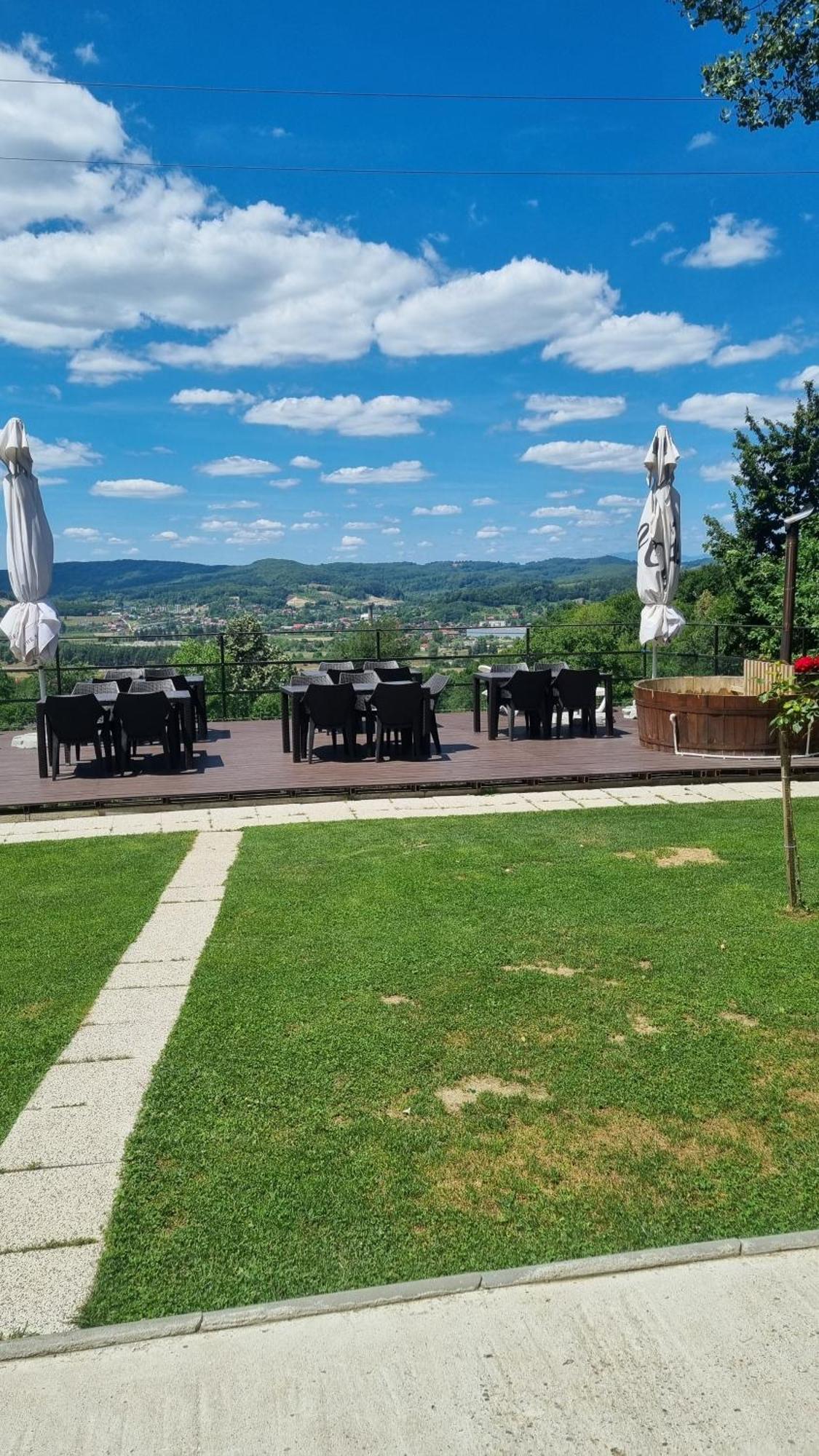 Apartmán La Maria Si Ioana Curtea de Argeş Exteriér fotografie