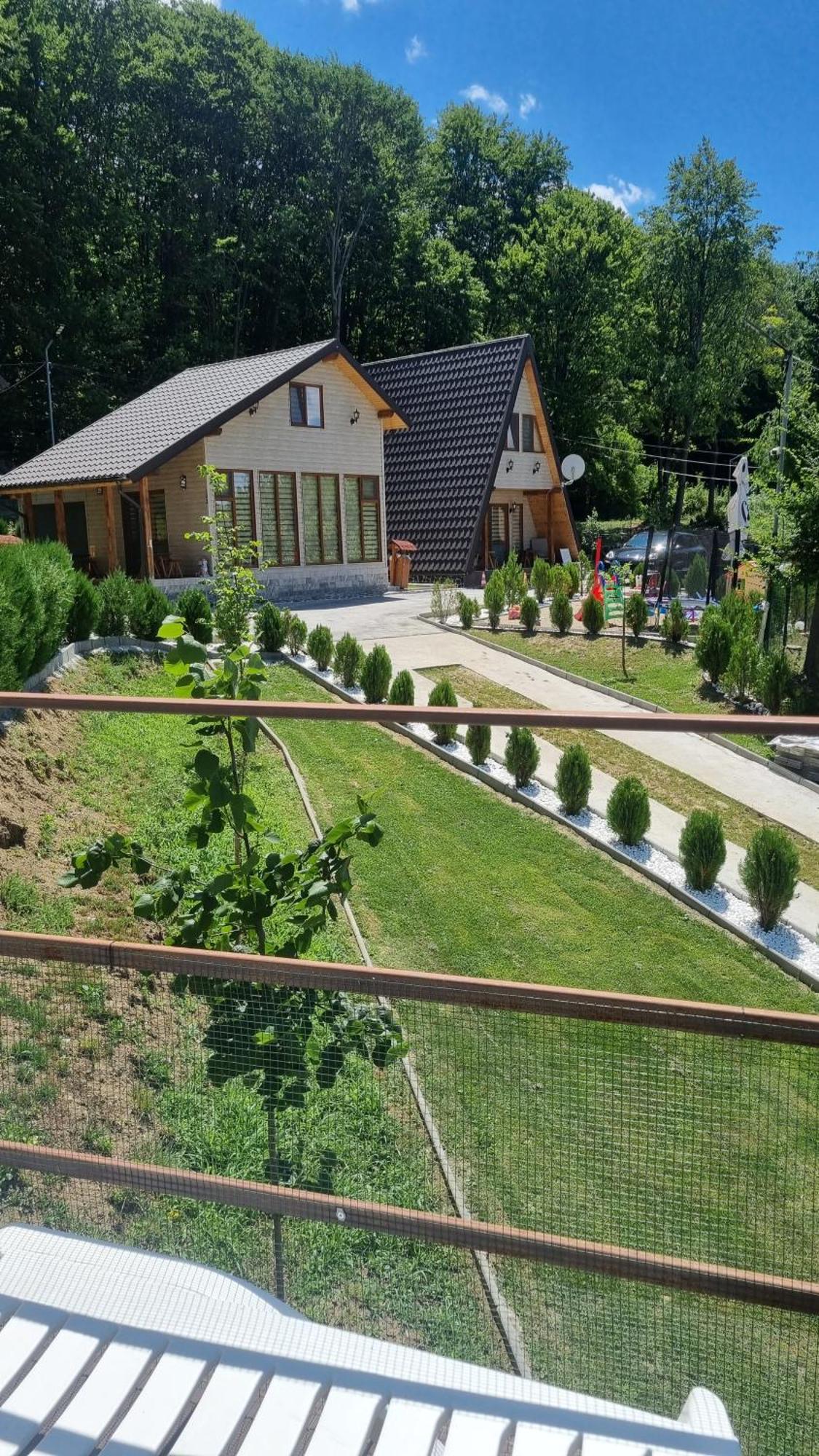 Apartmán La Maria Si Ioana Curtea de Argeş Exteriér fotografie