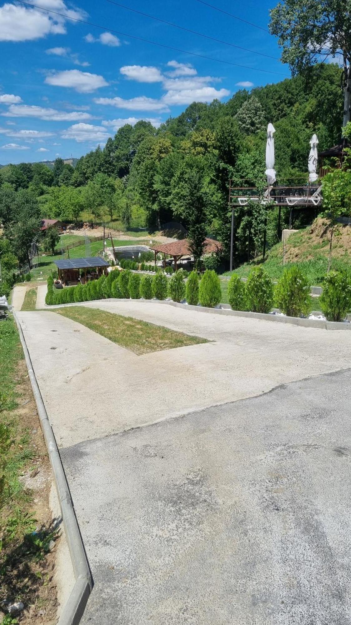 Apartmán La Maria Si Ioana Curtea de Argeş Exteriér fotografie