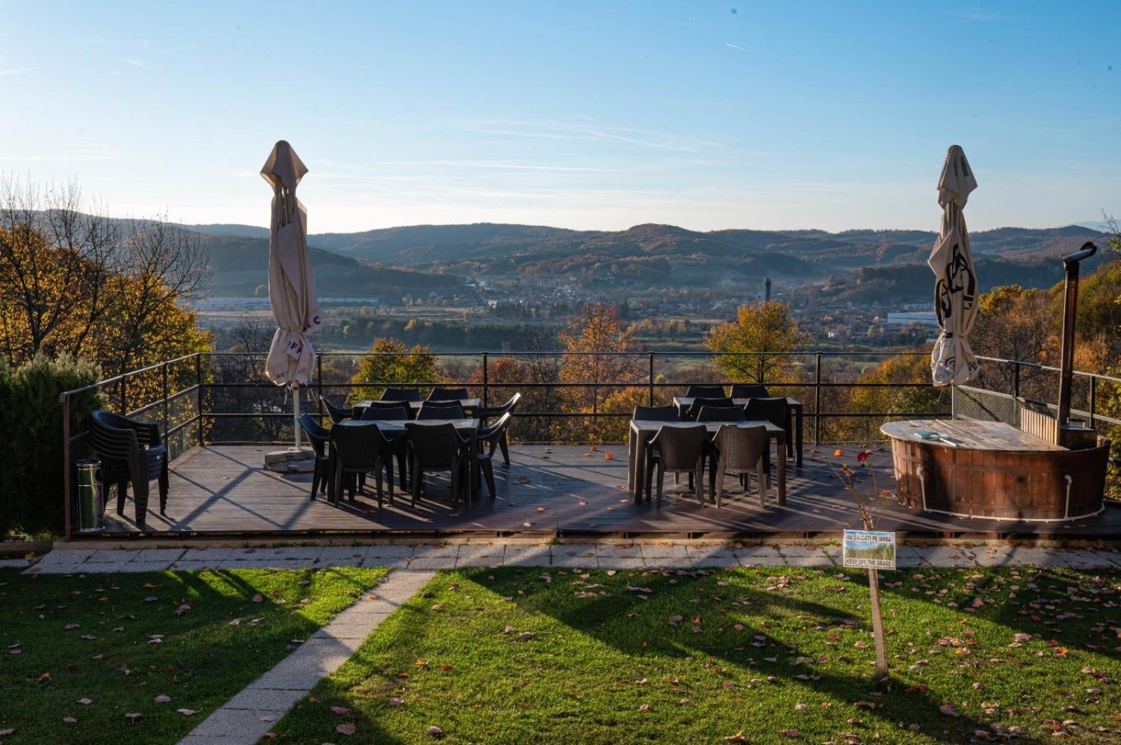 Apartmán La Maria Si Ioana Curtea de Argeş Exteriér fotografie